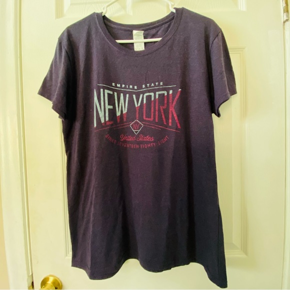 Tops - New York Empire State Women’s Tee Size XL-NWOT